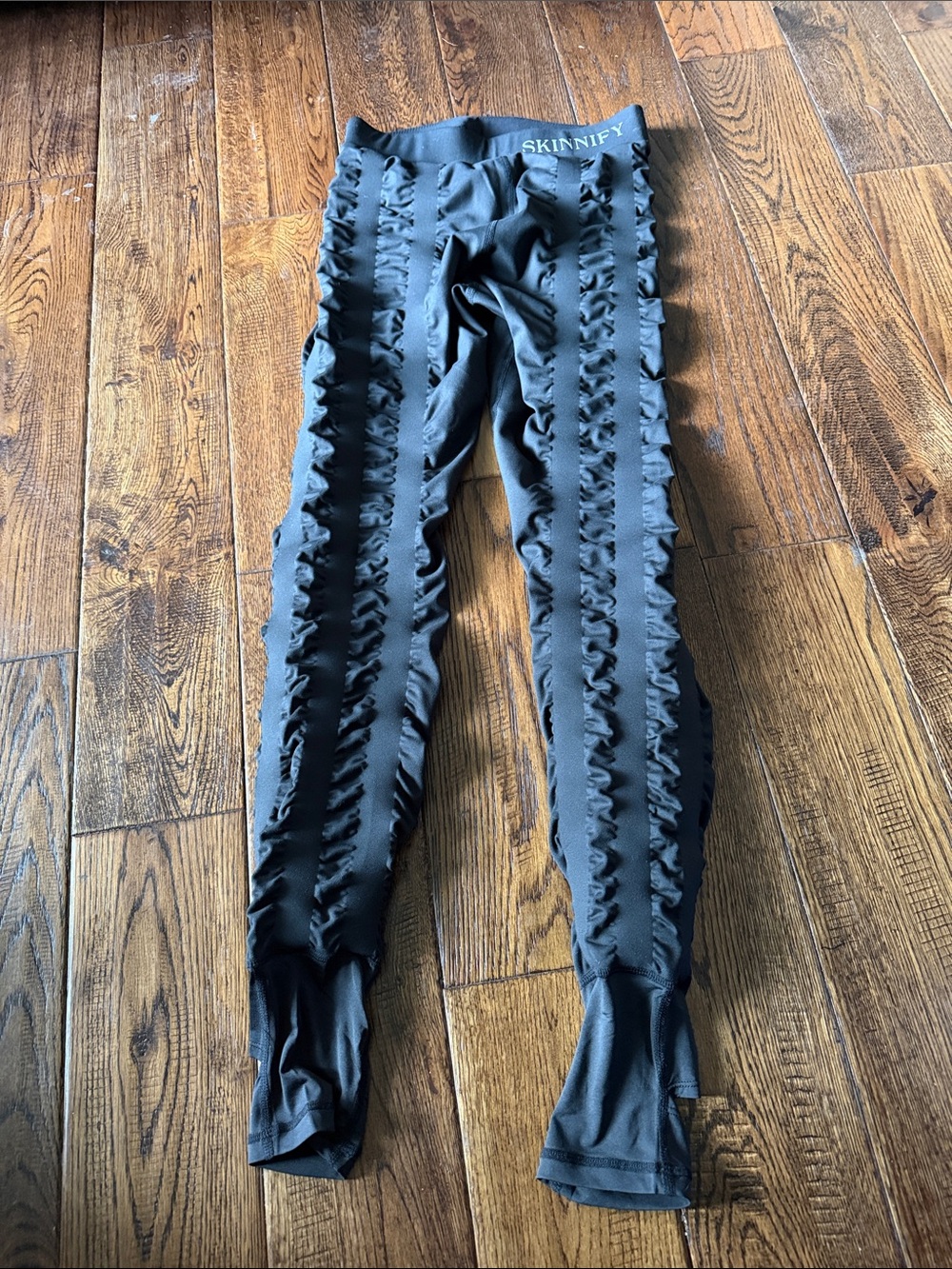 SKINNIFY Black Resistance Band Leggings Size L